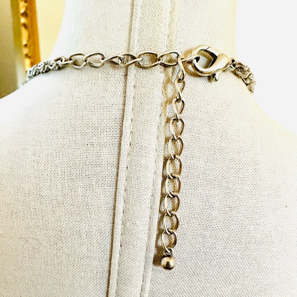 Gorgeous Green Crystal Statement Necklace - Picture 10 of 12